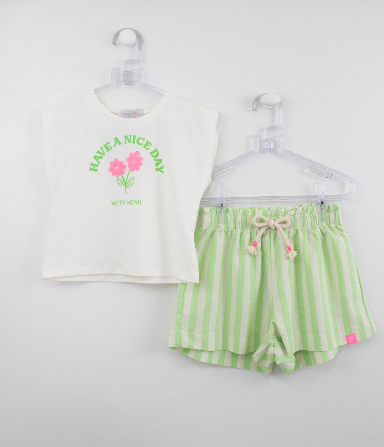 Conjunto blusa e shorts dream until momi - Conjunto Infantil