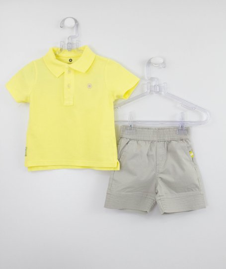 Conjunto Bebê Polo Amarela e Bermuda Areia Um mais Um